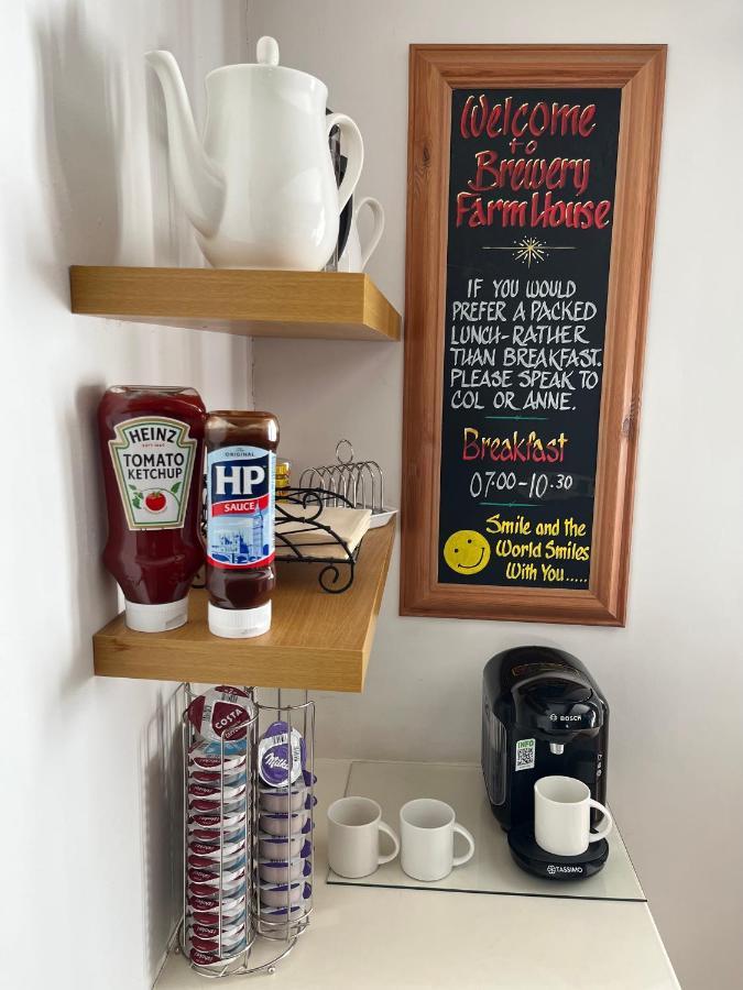 Brewery Farm House Bed & Breakfast Суиндън Екстериор снимка