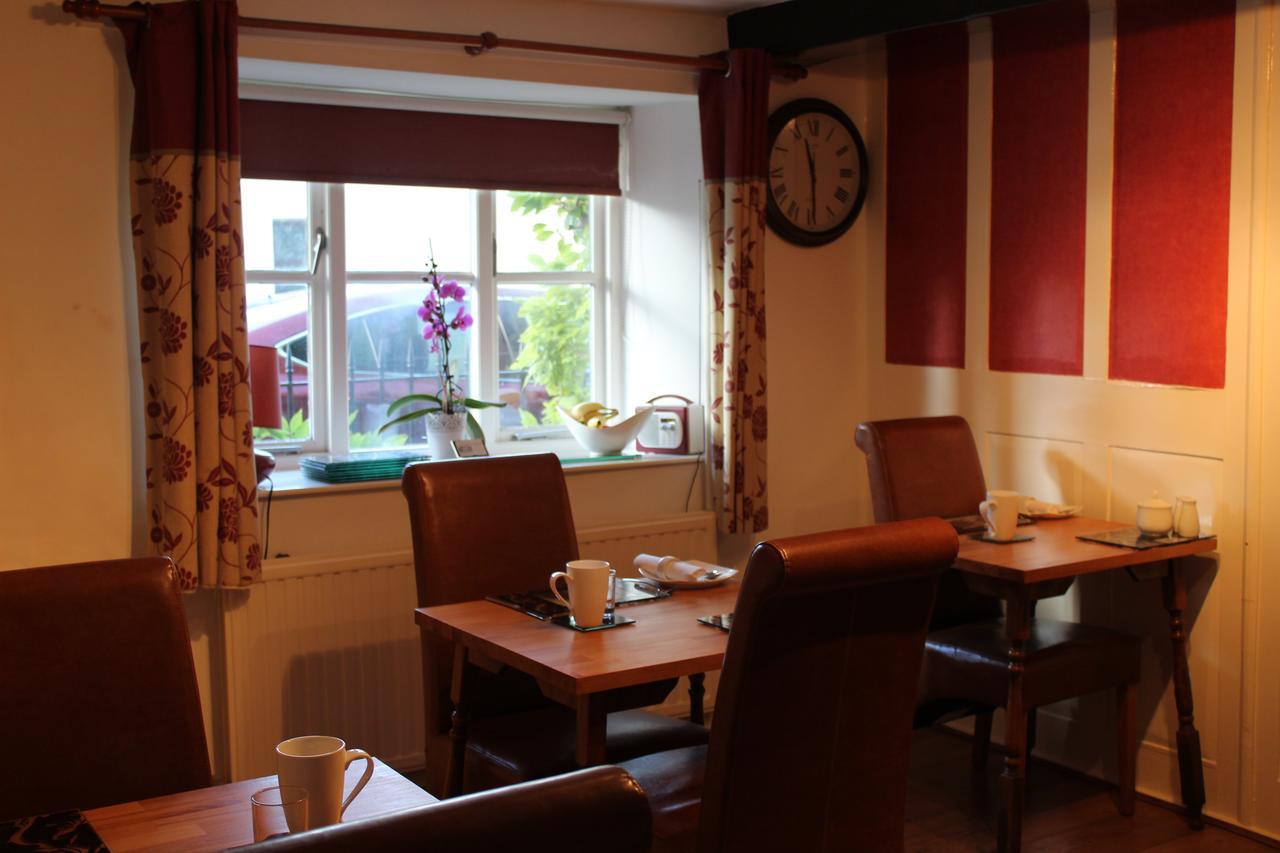 Brewery Farm House Bed & Breakfast Суиндън Екстериор снимка